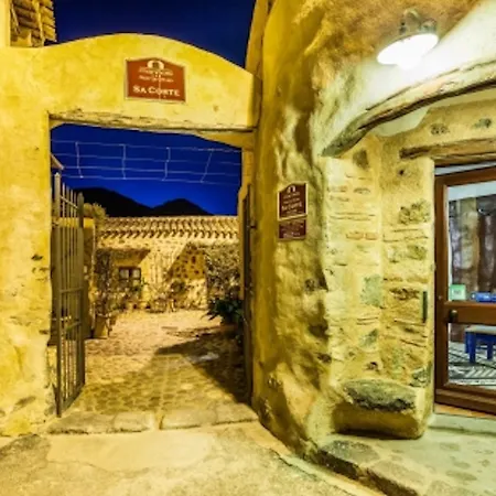 Diffuso Mannois Hotell Orosei