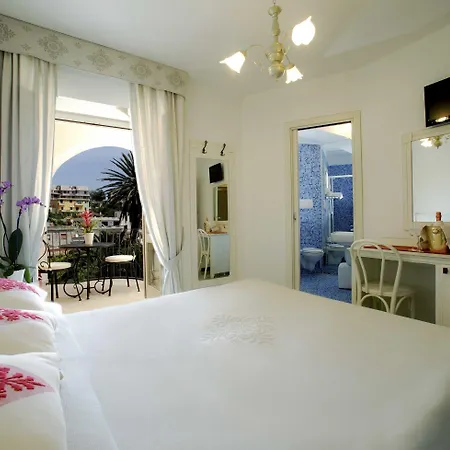 Diffuso Mannois Hotel 4*