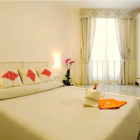 Hotel Diffuso Mannois 4*