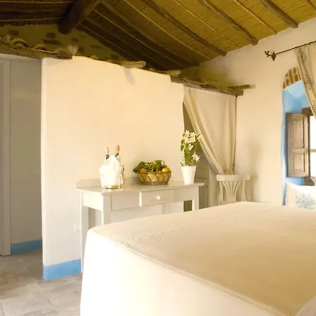 Hotel Diffuso Mannois 4*