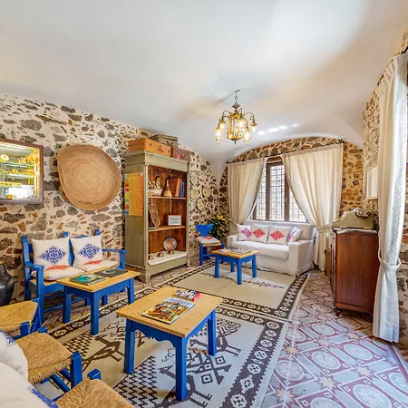 Diffuso Mannois Hotel 4*