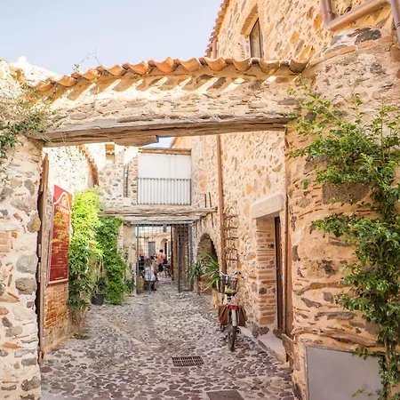 Hotel Diffuso Mannois 4*