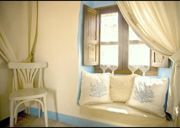 Hotel Diffuso Mannois 4*